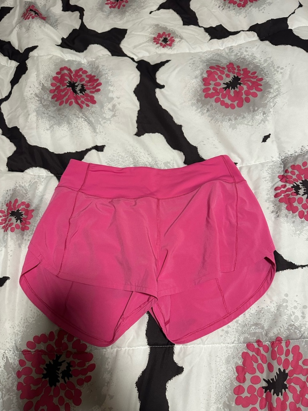 Lululemon Speed Up shorts